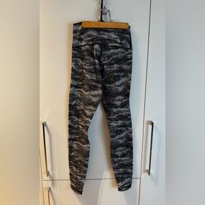 Lululemon black and white Camouflage Leggings
